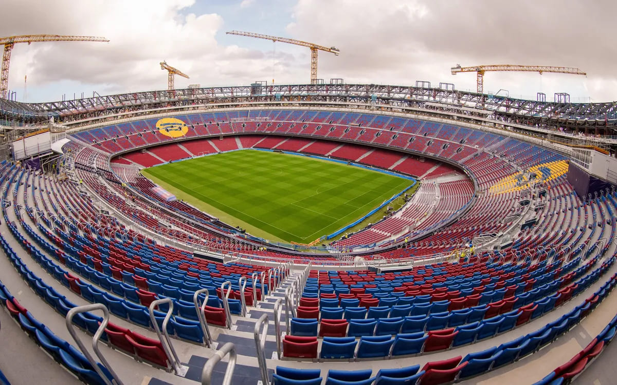 Camp Nou chưa thể ho&agrave;n th&agrave;nh, Barcelona xin tiếp tục d&ugrave;ng s&acirc;n Montju&iuml;c vào mùa giải sau