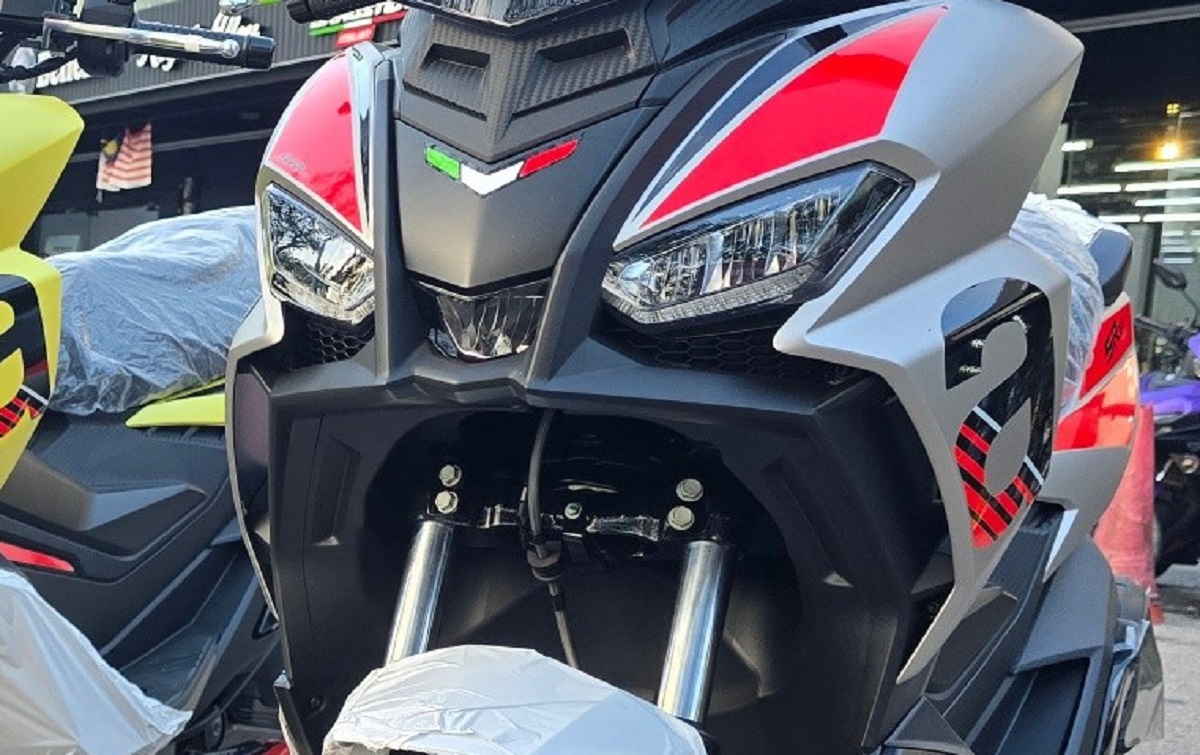 &lsquo;Vua xe ga&rsquo; 175cc mới &lsquo;Made in Italy&rsquo; ch&iacute;nh thức về đại l&yacute;: &lsquo;X&eacute; v&eacute;&rsquo; Honda SH v&agrave; SH Mode, gi&aacute; hấp dẫn