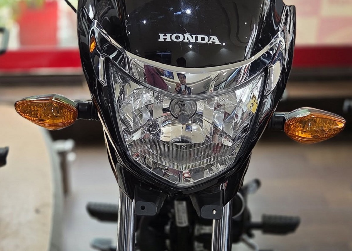Honda ch&iacute;nh thức ra mắt &lsquo;huyền thoại c&ocirc;n tay&rsquo; 100cc mới gi&aacute; 25 triệu đồng: Dấu ấn v&agrave;ng son một thời