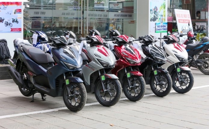 Tin xe trưa 15/5: Yamaha ra mắt &lsquo;vua xe ga&rsquo; mới &lsquo;kỳ ph&ugrave;ng địch thủ&rsquo; của Honda SH 160i với gi&aacute; mềm ảnh 3