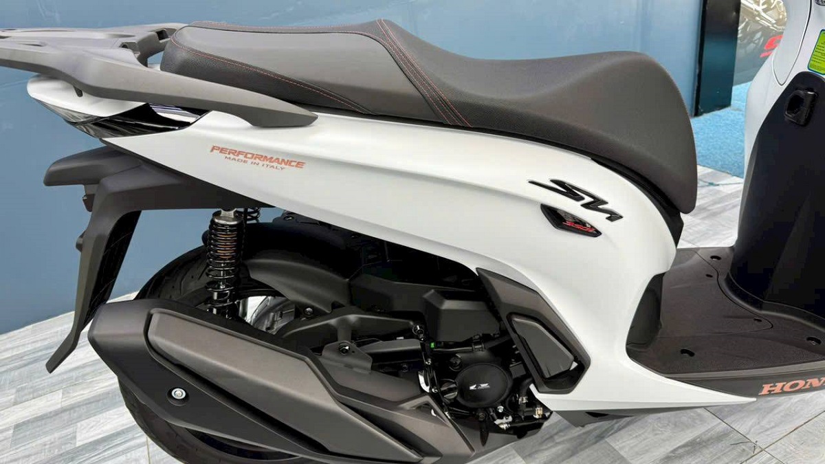 Tin xe m&aacute;y 18/5: Honda SH phi&ecirc;n bản 2026 đẳng cấp hơn SH125i v&agrave; SH160i ra mắt tại Việt Nam, gi&aacute; mềm