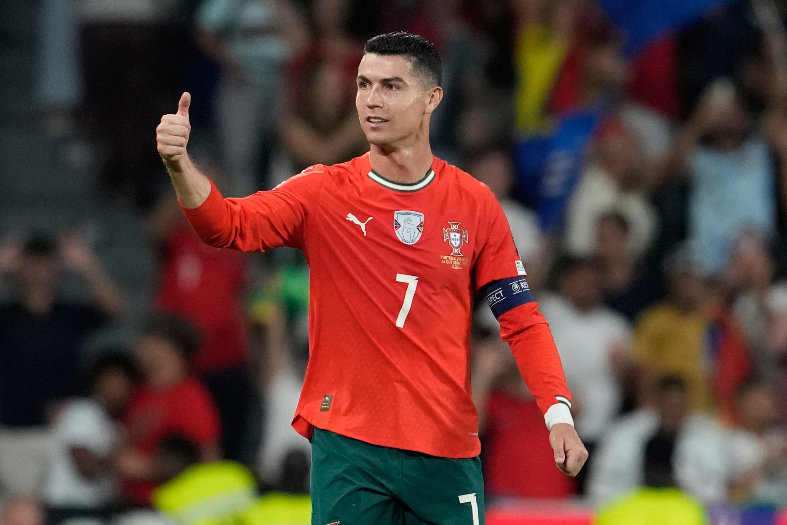 Vitinha: &ldquo;Ch&uacute;ng t&ocirc;i muốn v&ocirc; địch World Cup v&igrave; Ronaldo&rdquo;
