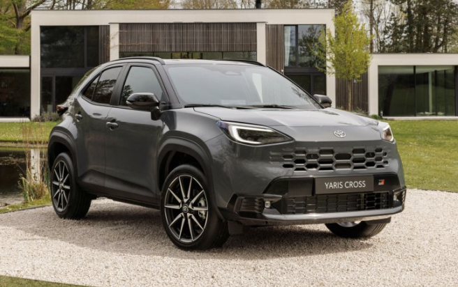 Toyota Yaris Cross, Mitsubishi Xforce c&ugrave;ng loạt SUV đ&ocirc; thị giảm &lsquo;chạm đ&aacute;y&rsquo; tới gần 200 triệu đồng