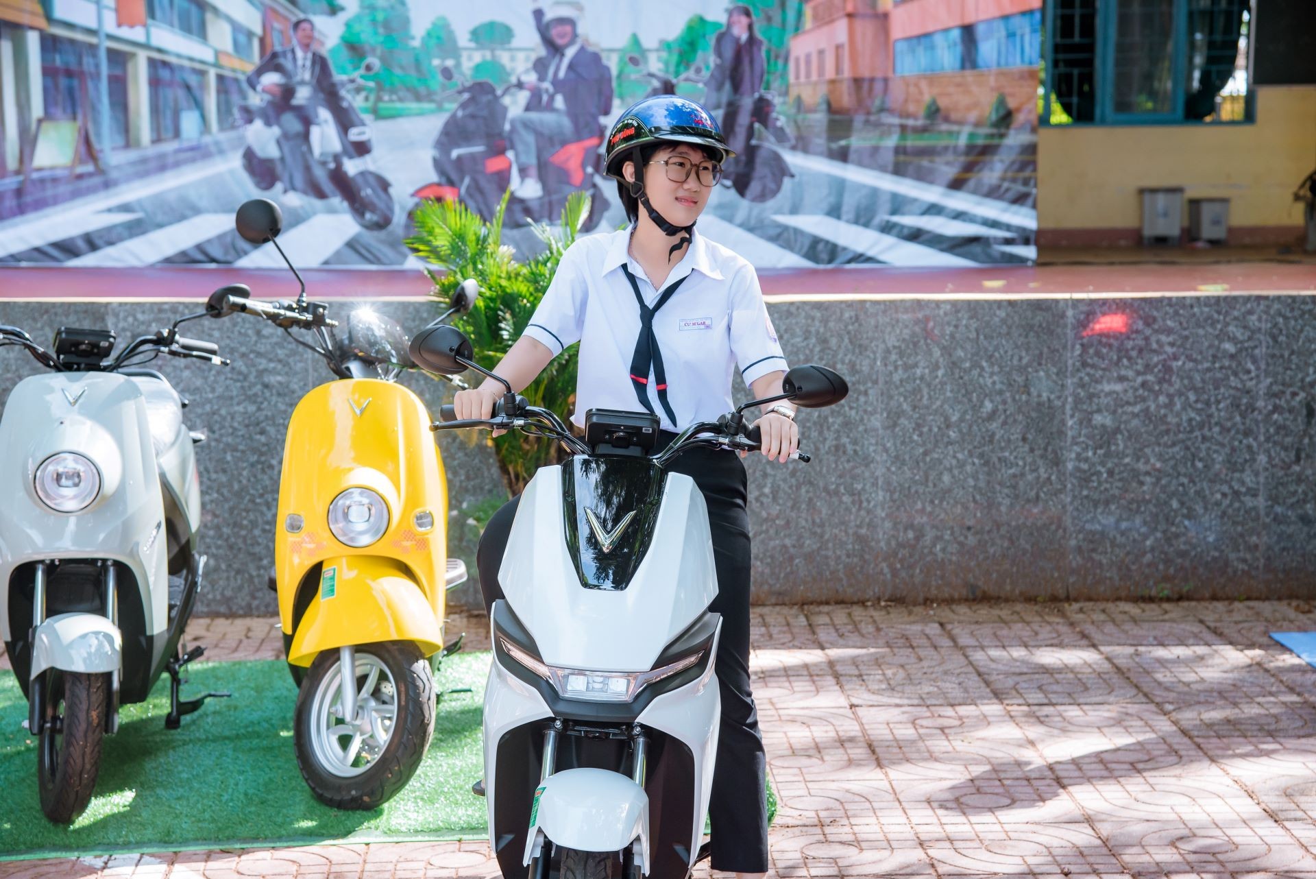 VinFast Flazz v&agrave; ZGoo: Gọn nhẹ cho học sinh, c&ocirc;ng nghệ vượt tầm, chạy &ecirc;m m&agrave; si&ecirc;u tiết kiệm ảnh 1