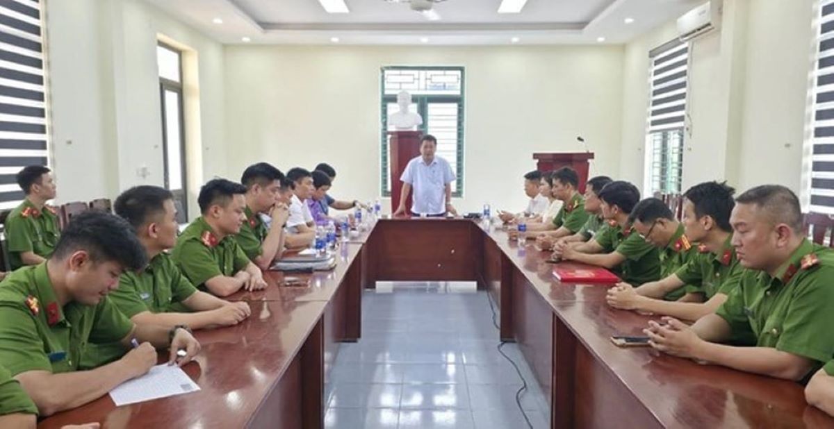 Danh t&iacute;nh g&atilde; đ&agrave;n &ocirc;ng say rượu tấn c&ocirc;ng c&aacute;n bộ c&ocirc;ng an, dọa &lsquo;cho l&acirc;y HIV&rsquo; ở Hải Ph&ograve;ng