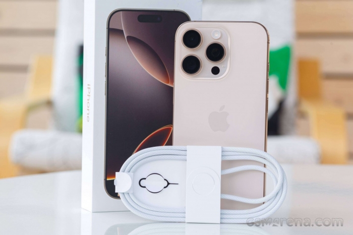 Đ&acirc;y l&agrave; iPhone khung Titan Pro đập hộp rẻ nhất Việt Nam, ăn đứt iPhone 17e, rẻ hơn Galaxy S26 Ultra
