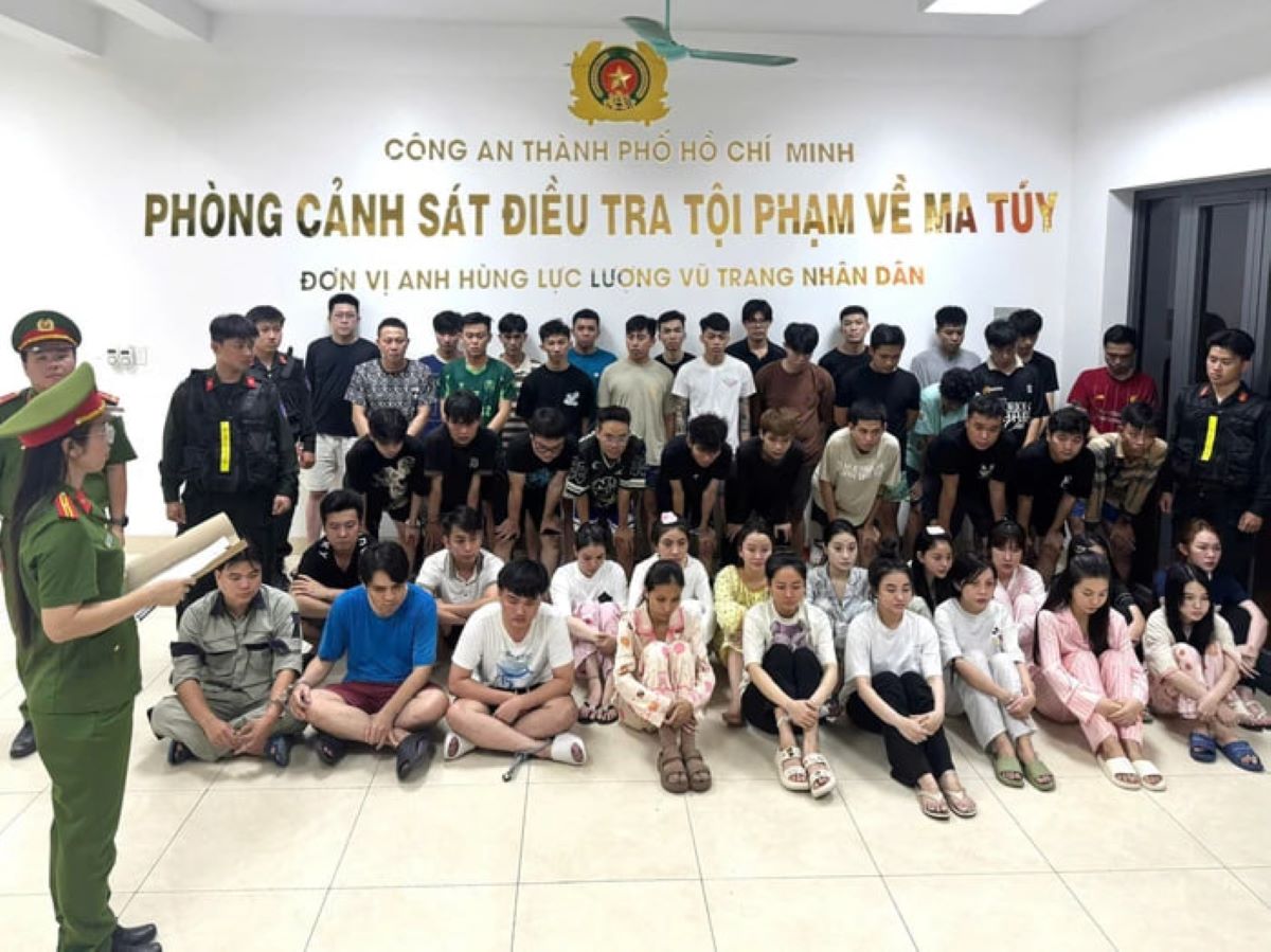 To&agrave;n cảnh vụ triệt ph&aacute; đường d&acirc;y ma t&uacute;y tại TPHCM: Hiện trường ph&aacute;t hiện những dấu hiệu bất thường