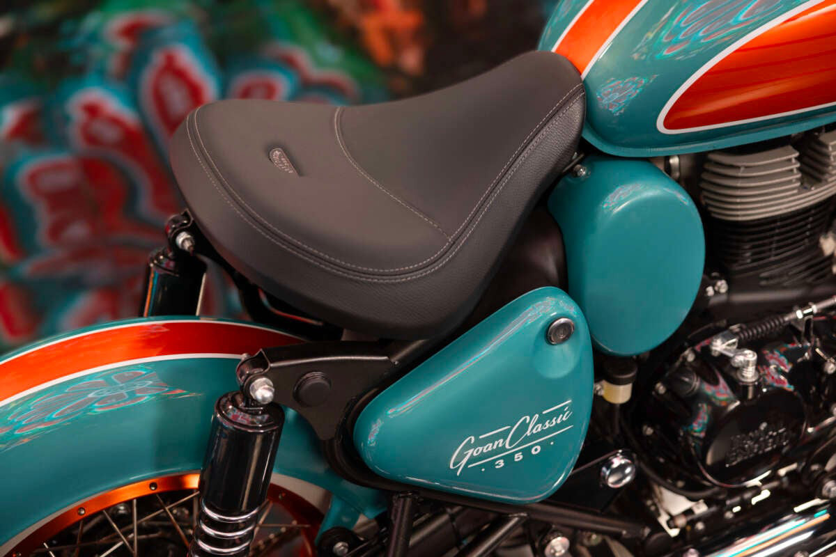 &lsquo;Huyền thoại c&ocirc;n tay&rsquo; mới ch&iacute;nh thức ra mắt với gi&aacute; rẻ: Ph&acirc;n kh&uacute;c tr&ecirc;n Yamaha Exciter, thiết kế đỉnh cao vượt thời gian