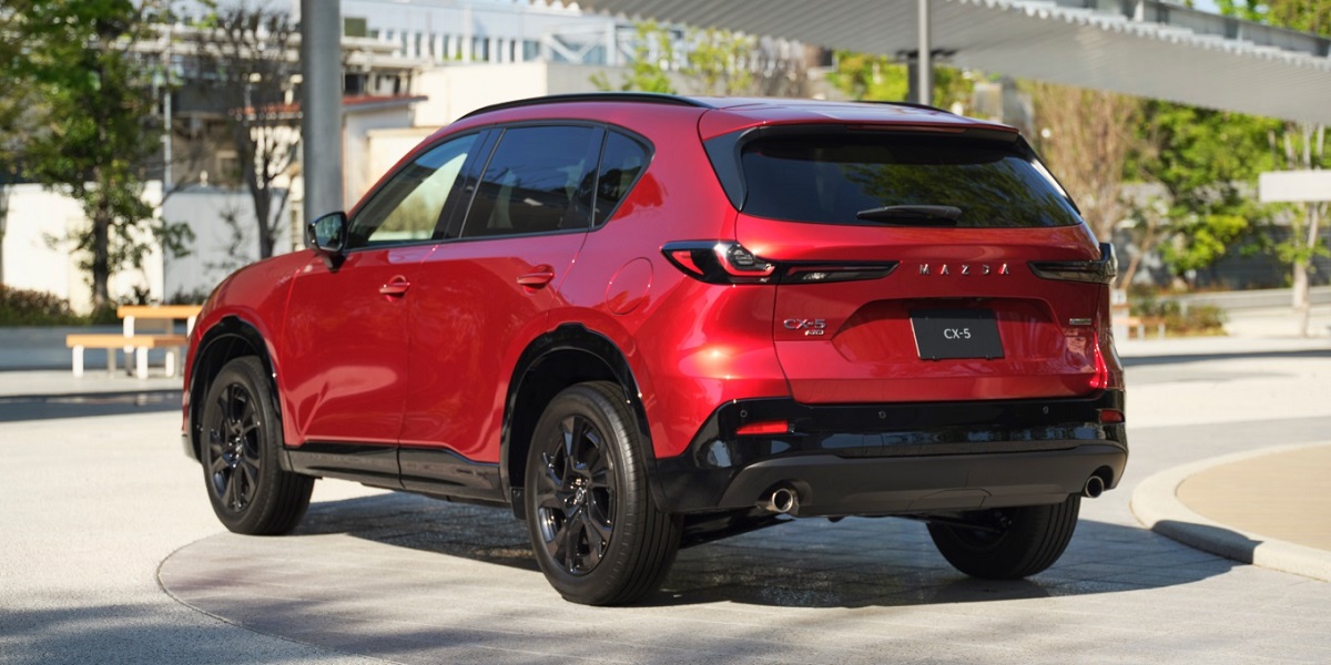 Gi&aacute; xăng dầu tối nay 25/5: Diesel tụt 16.000 đồng từ đỉnh, Mazda ra mắt CX-5 Hybrid đổ được xăng E10