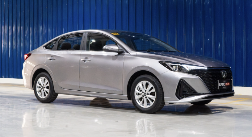 Sedan hybrid cỡ C mới gi&aacute; 348 triệu: Trang bị &lsquo;xịn s&ograve;&rsquo; khiến Mazda3, Honda Civic &lsquo;to&aacute;t mồ h&ocirc;i&rsquo;