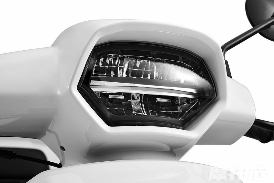 &lsquo;Vua xe ga&rsquo; 125cc mới đẳng cấp ch&acirc;u &Acirc;u ch&iacute;nh thức ra mắt gi&aacute; 38,5 triệu đồng, phong c&aacute;ch kh&aacute;c Honda SH v&agrave; Vario ảnh 3