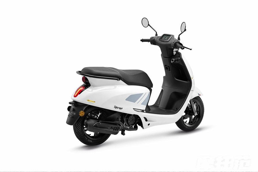 &lsquo;Vua xe ga&rsquo; 125cc mới đẳng cấp ch&acirc;u &Acirc;u ch&iacute;nh thức ra mắt gi&aacute; 38,5 triệu đồng, phong c&aacute;ch kh&aacute;c Honda SH v&agrave; Vario ảnh 4