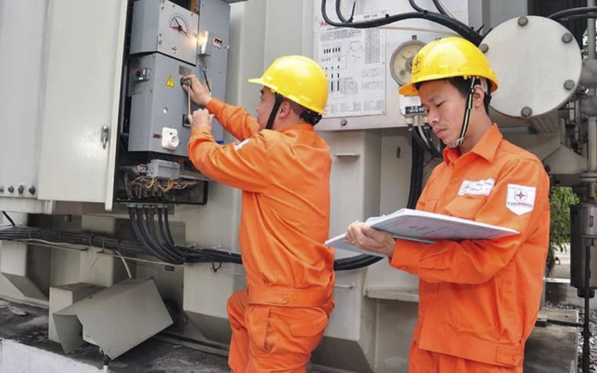 Gi&aacute; điện giờ cao điểm hiện nay bao nhi&ecirc;u, d&ugrave;ng khung giờ n&agrave;o tiết kiệm nhất?