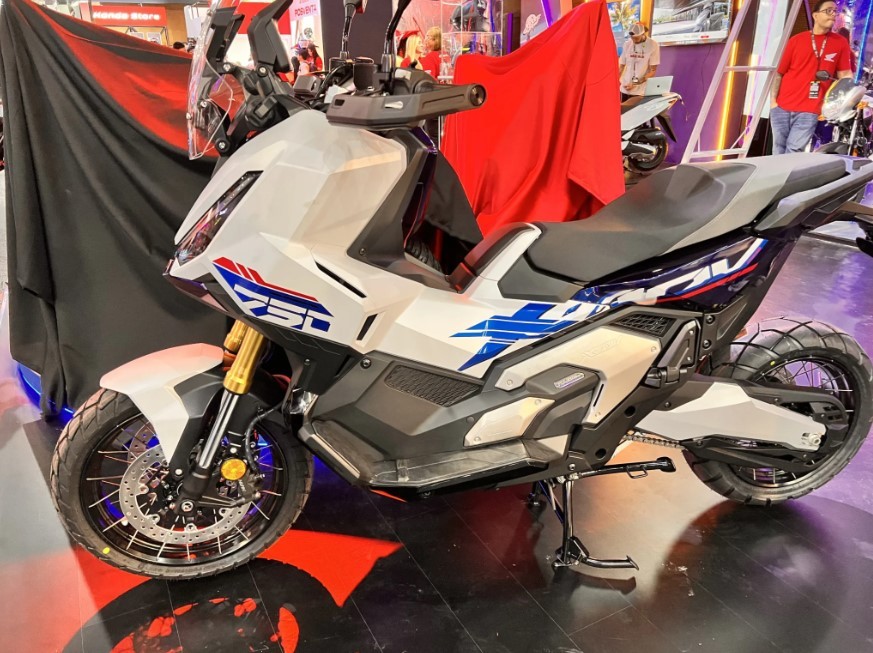 &lsquo;Vua xe ga&rsquo; xịn nhất của Honda ch&iacute;nh thức ra mắt: Thiết kế &lsquo;chất&rsquo; hơn Air Blade v&agrave; Vario, trang bị vượt trội SH ảnh 2
