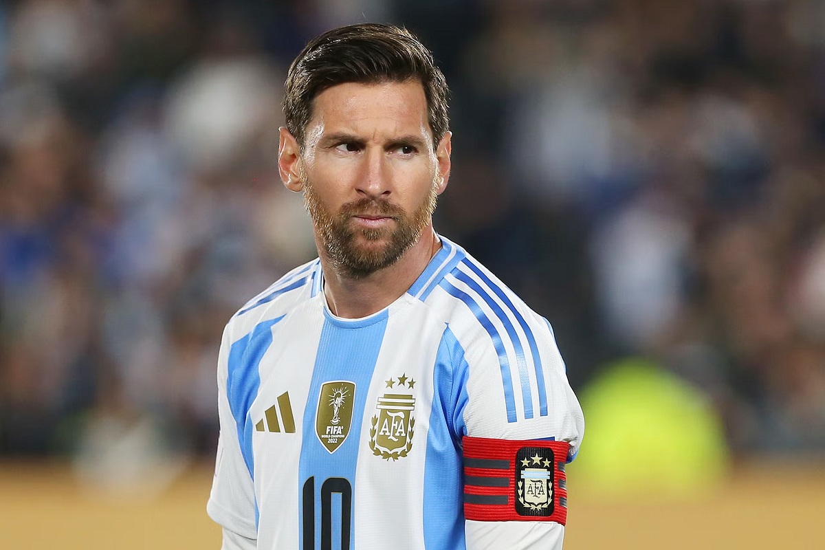 HLV Argentina b&aacute;o tin dữ, r&otilde; khả năng Lionel Messi dự World Cup 2026