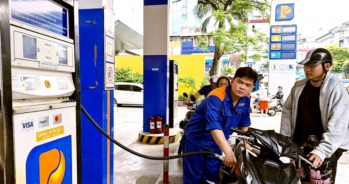 Tin xe trưa 28/5: Honda ch&iacute;nh thức ra mắt &lsquo;vua xe ga&rsquo; mới xịn hơn cả Vario, Air Blade v&agrave; SH m&agrave; gi&aacute; cực mềm ảnh 3