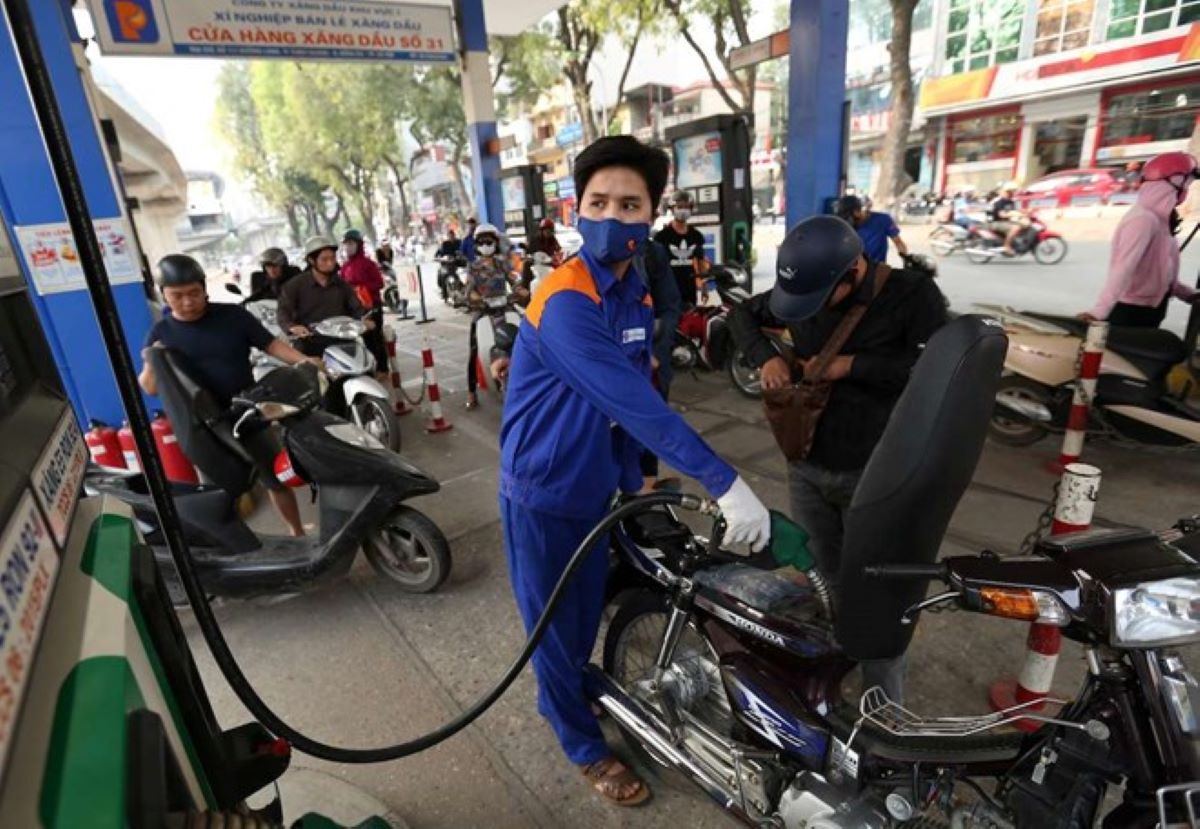 Động cơ xe bị hư hỏng khi d&ugrave;ng xăng E10? Bộ C&ocirc;ng Thương ch&iacute;nh thức l&ecirc;n tiếng l&agrave;m r&otilde;