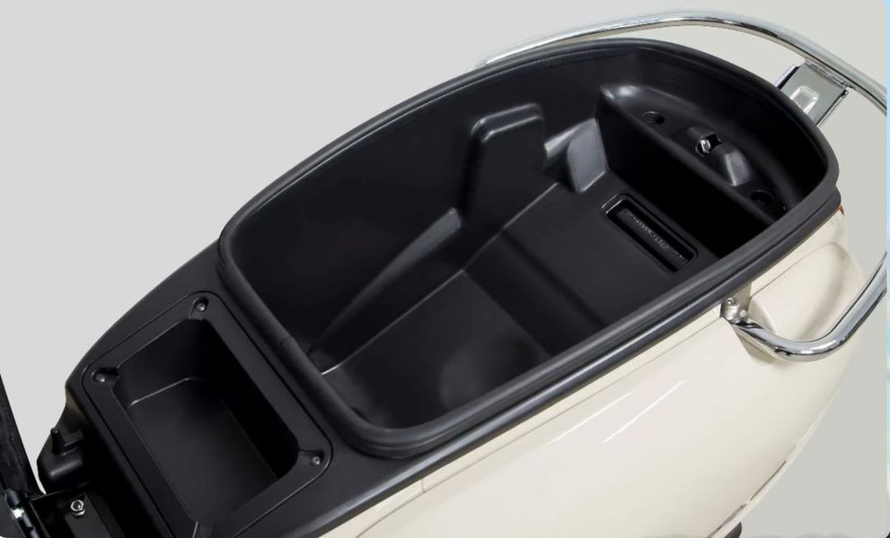 Tin xe trưa 1/6: Đối thủ &lsquo;một 9 một 10&rsquo; của Honda SH 160i ch&iacute;nh thức ra mắt, gi&aacute; rẻ hơn cả SH Mode