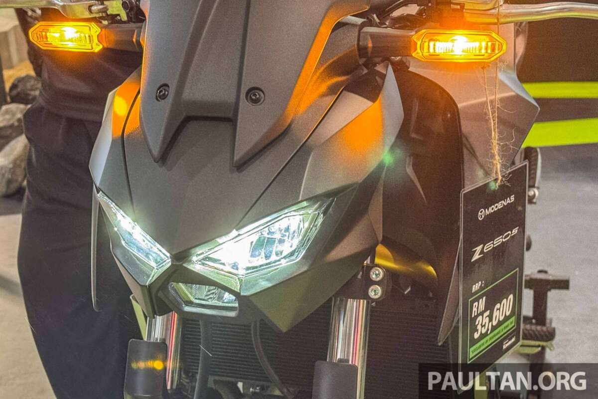 &lsquo;Vua c&ocirc;n tay&rsquo; mới của Nhật Bản ch&iacute;nh thức ra mắt với gi&aacute; rẻ, ph&acirc;n kh&uacute;c cao hơn hẳn Yamaha Exciter v&agrave; Honda Winner R ảnh 4