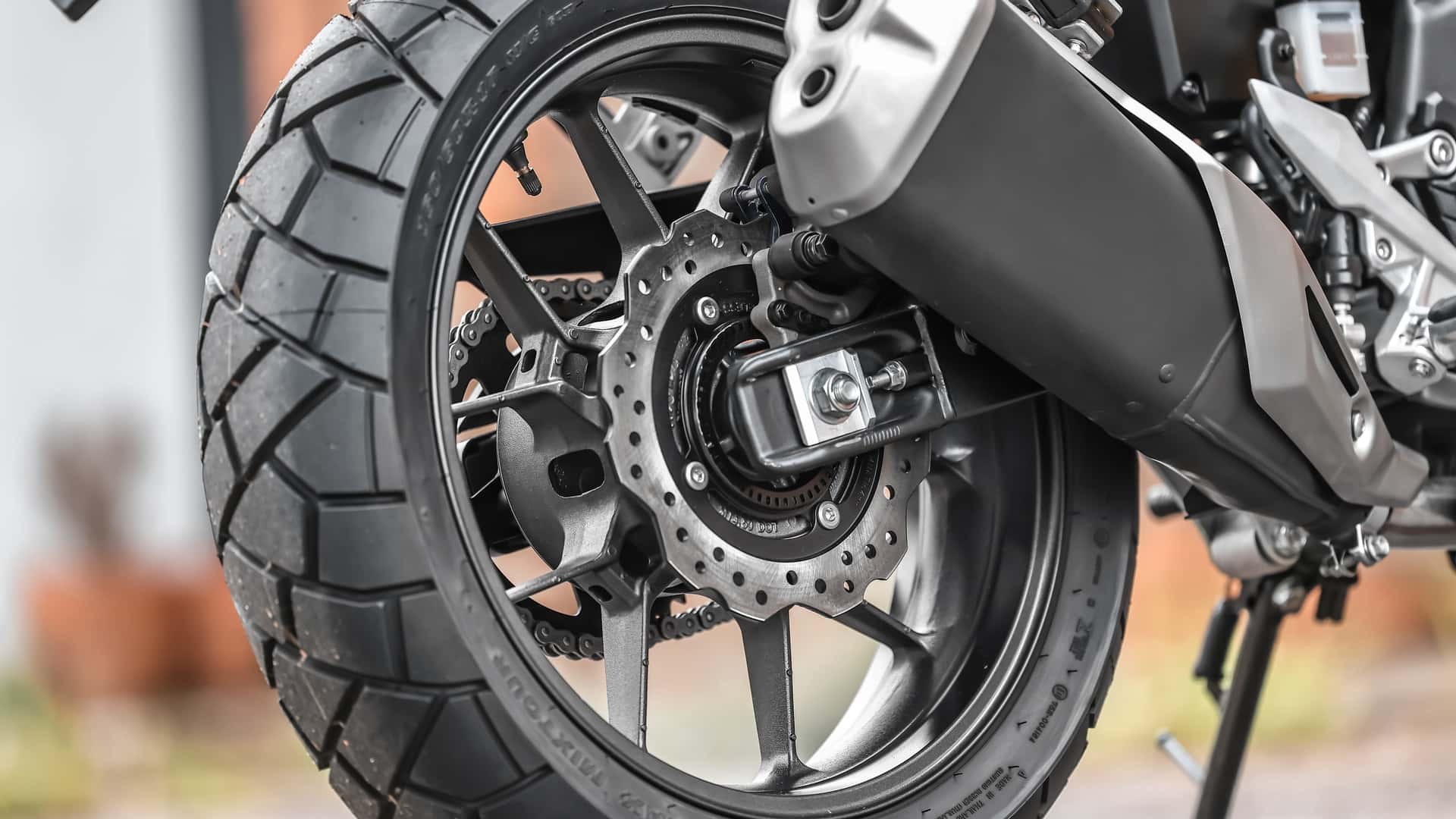 Honda ch&iacute;nh thức ra mắt &lsquo;vua c&ocirc;n tay&rsquo; mới ph&acirc;n kh&uacute;c kh&aacute;c Winner R, c&oacute; ABS k&ecirc;nh đ&ocirc;i vượt trội Yamaha Exciter, gi&aacute; mềm ảnh 5