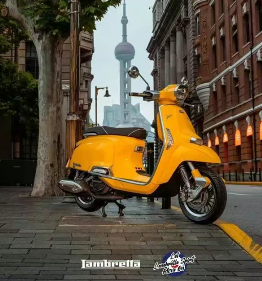 &lsquo;Huyền thoại xe ga&rsquo; 150cc mới của &Yacute; ch&iacute;nh thức ra mắt gi&aacute; 66 triệu đồng, khắc chế Honda SH v&agrave; Air Blade ảnh 1