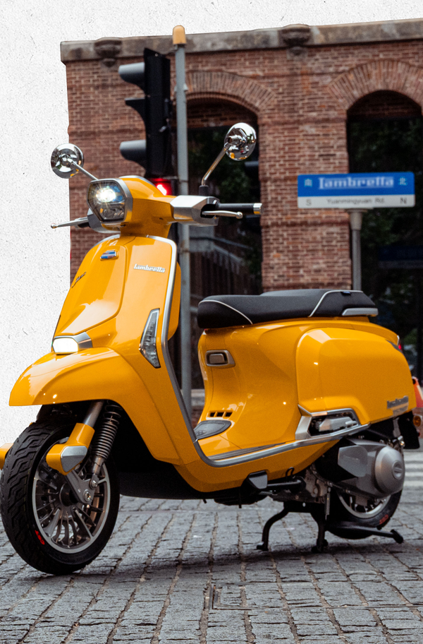 &lsquo;Huyền thoại xe ga&rsquo; 150cc mới của &Yacute; ch&iacute;nh thức ra mắt gi&aacute; 66 triệu đồng, khắc chế Honda SH v&agrave; Air Blade ảnh 2