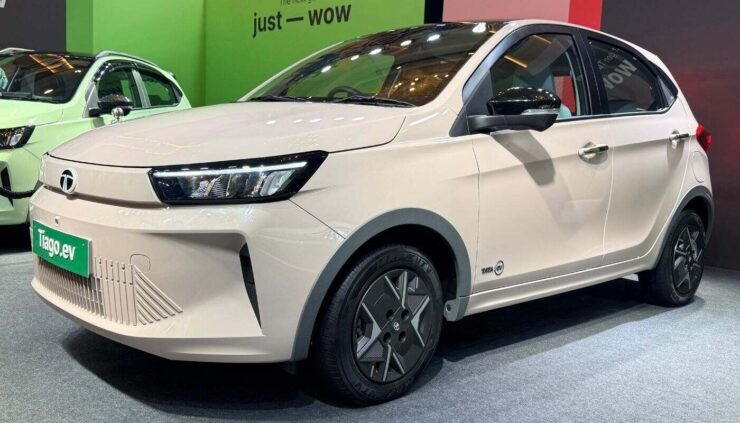 Honda SH &lsquo;l&acirc;m nguy&rsquo;, mẫu &ocirc; t&ocirc; hatchback &lsquo;b&igrave;nh d&acirc;n&rsquo; mới rẻ hơn Hyundai Grand i10 ra mắt gi&aacute; 166 triệu đồng ảnh 5