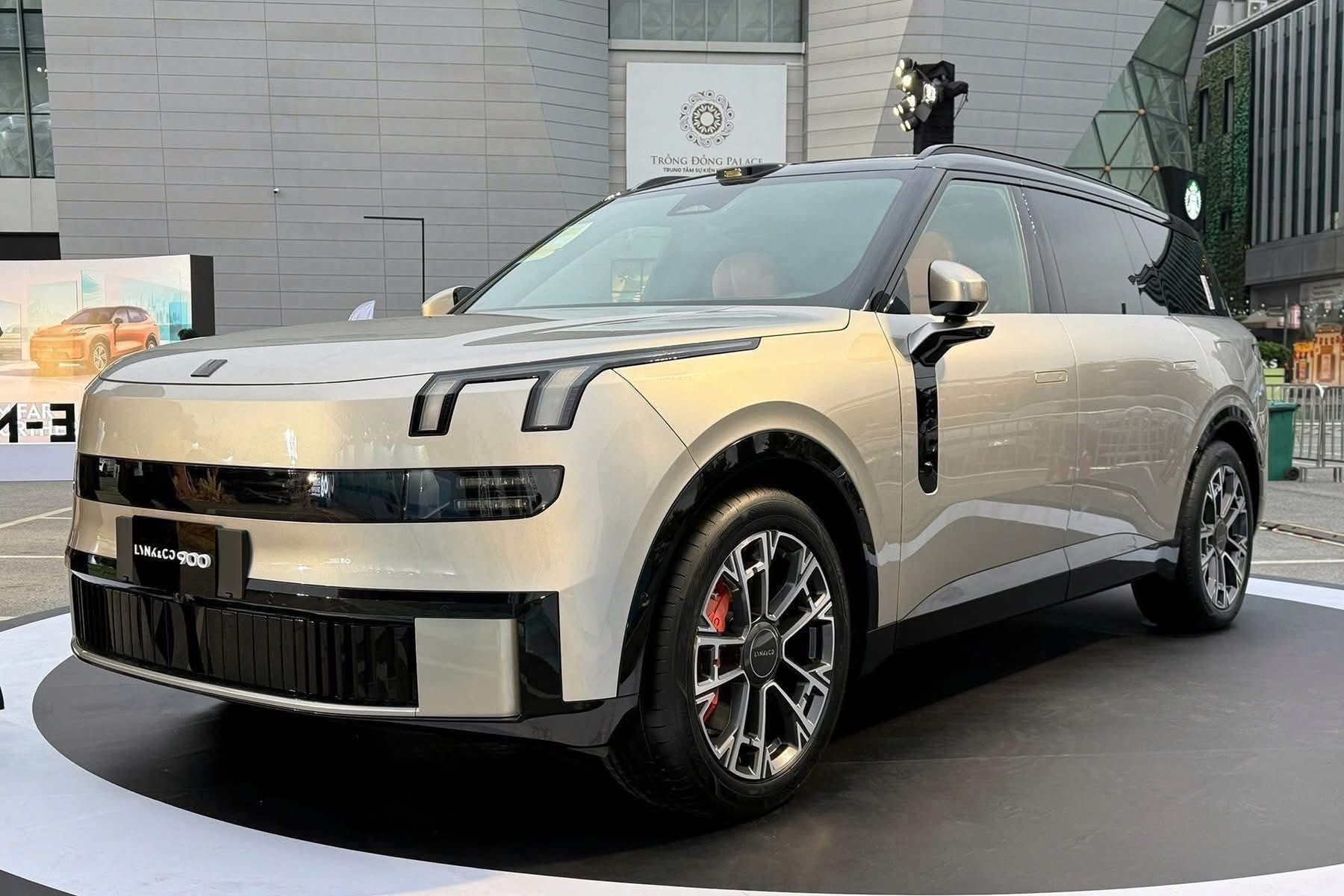 Lynk & Co 900 lộ lịch ra mắt Việt Nam: SUV Trung Quốc gi&aacute; 3 tỷ đồng, mạnh 724 m&atilde; lực, tham vọng đấu Range Rover