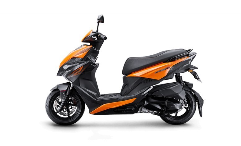 Tin xe trưa 4/6: Đối thủ &lsquo;một 9 một 10&rsquo; với Honda SH ch&iacute;nh thức ra mắt, thiết kế &lsquo;n&eacute;t&rsquo; hơn Vario v&agrave; Air Blade, gi&aacute; rẻ ảnh 1
