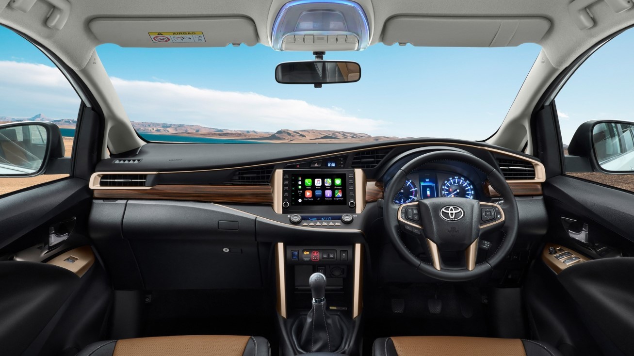 Toyota Innova phi&ecirc;n bản mới gi&aacute; rẻ 469 triệu đồng ch&iacute;nh thức ra mắt, 'đ&egrave; bẹp' Mitsubishi Xpander ảnh 3