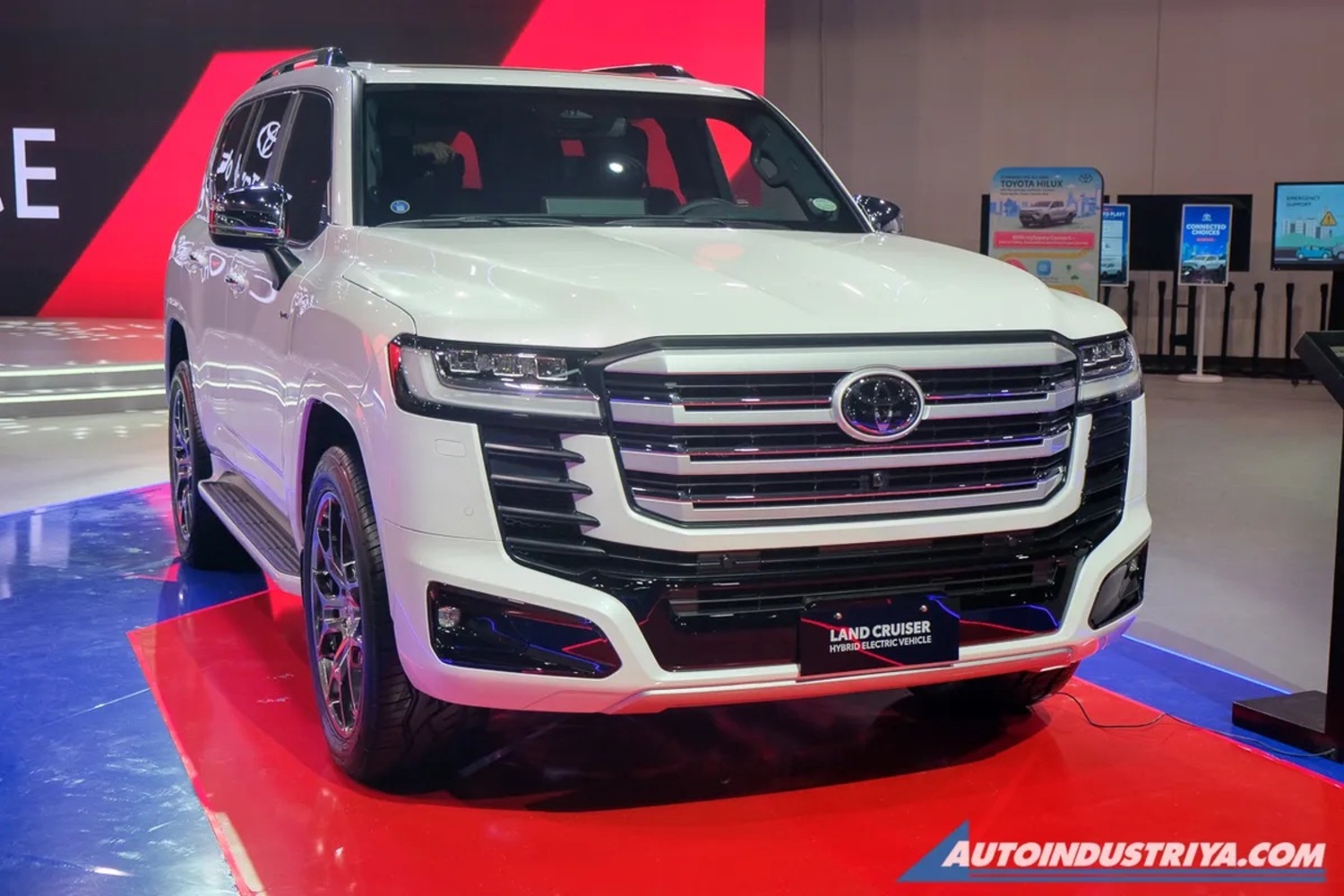 Toyota Land Cruiser Hybrid 2026 sắp về Việt Nam: \'Vua SUV\' mạnh 457 m&atilde; lực, động cơ V6 tăng &aacute;p k&eacute;p, gi&aacute; gần 3 tỷ đồng