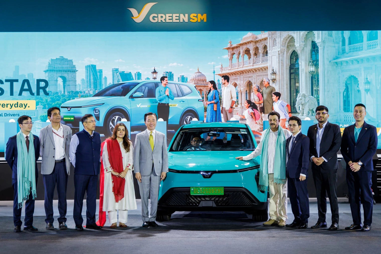 Green SM ch&iacute;nh thức gia nhập Ấn Độ: Đưa VinFast Limo Green chạy dịch vụ taxi điện tại thị trường tỷ d&acirc;n