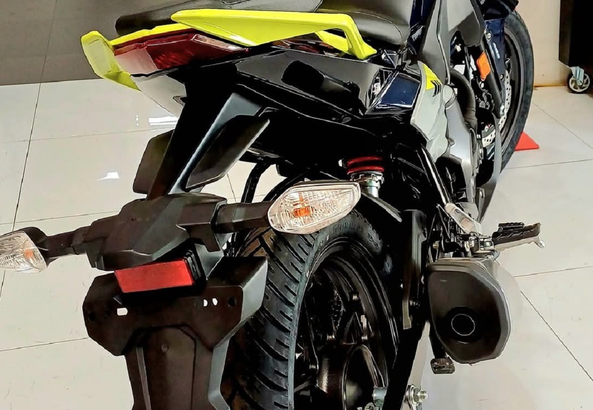 Honda ch&iacute;nh thức mở b&aacute;n &lsquo;huyền thoại c&ocirc;n tay&rsquo; 125cc mới gi&aacute; 47 triệu đồng: Dễ mua hơn Yamaha Exciter