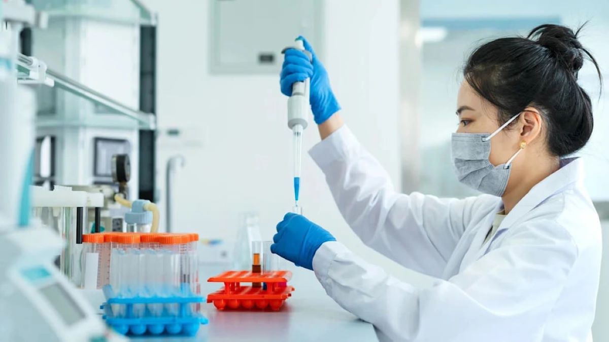 Loại vaccine đầu ti&ecirc;n do AI tạo ra c&oacute; g&igrave; đặc biệt m&agrave; được kỳ vọng ngăn đại dịch tương lai?