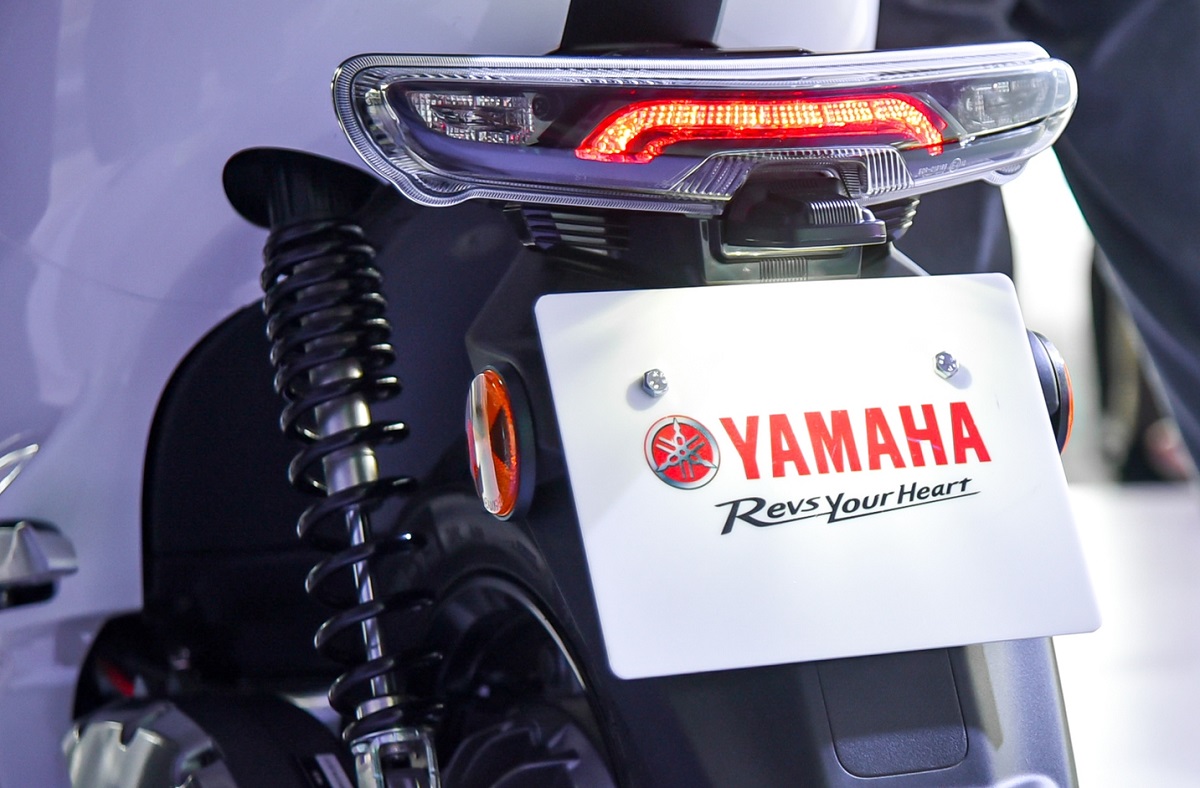 Yamaha ch&iacute;nh thức ra mắt &lsquo;xe điện quốc d&acirc;n&rsquo; mới tại Việt Nam gi&aacute; 36,9 triệu đồng, đại chiến xe Honda