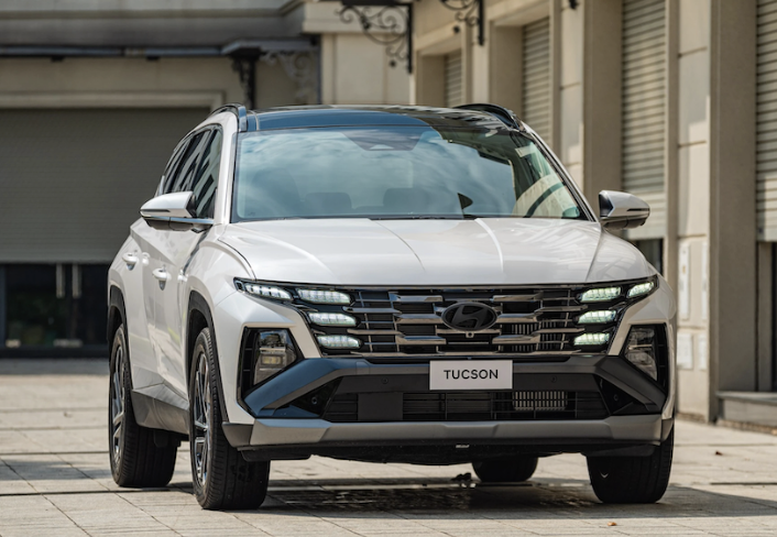 Hyundai Tucson L gi&aacute; từ 659 triệu: G&acirc;y &aacute;p lực l&ecirc;n Mazda CX-5 v&agrave; Honda CR-V với loạt n&acirc;ng cấp mới