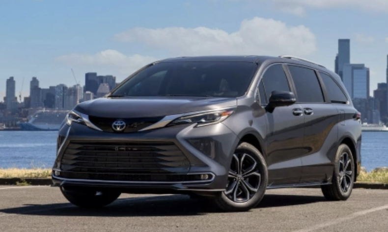 &lsquo;Si&ecirc;u phẩm&rsquo; MPV gia đ&igrave;nh Toyota Sienna d&agrave;i hơn 5,1 m&eacute;t: C&ocirc;ng nghệ hybrid, &lsquo;quyết đấu&rsquo; Kia Carnival