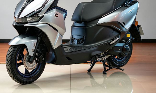 Tin xe trưa 11/6: Ch&iacute;nh thức ra mắt &lsquo;cơn &aacute;c mộng&rsquo; của Honda SH Mode, gi&aacute; rẻ như Vision m&agrave; c&oacute; cả ABS