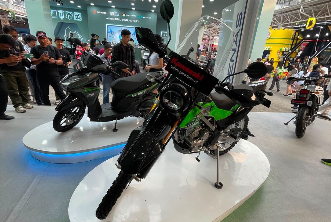 &lsquo;Huyền thoại c&ocirc;n tay&rsquo; 150cc mới gi&aacute; 66 triệu đồng ch&iacute;nh thức ra mắt, phong c&aacute;ch kh&aacute;c xa Yamaha Exciter v&agrave; Honda Winner R ảnh 1