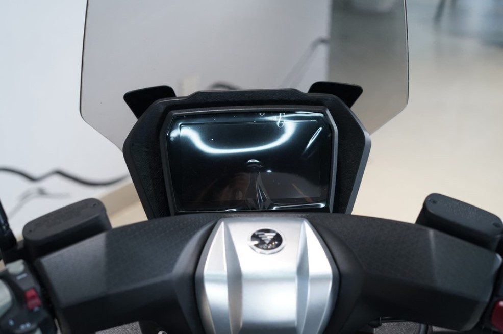 Ch&iacute;nh thức ra mắt &lsquo;vua xe ga&rsquo; 244cc mới trang bị &lsquo;đỉnh&rsquo; hơn Honda SH, gi&aacute; 62 triệu đồng ngang Air Blade ảnh 6