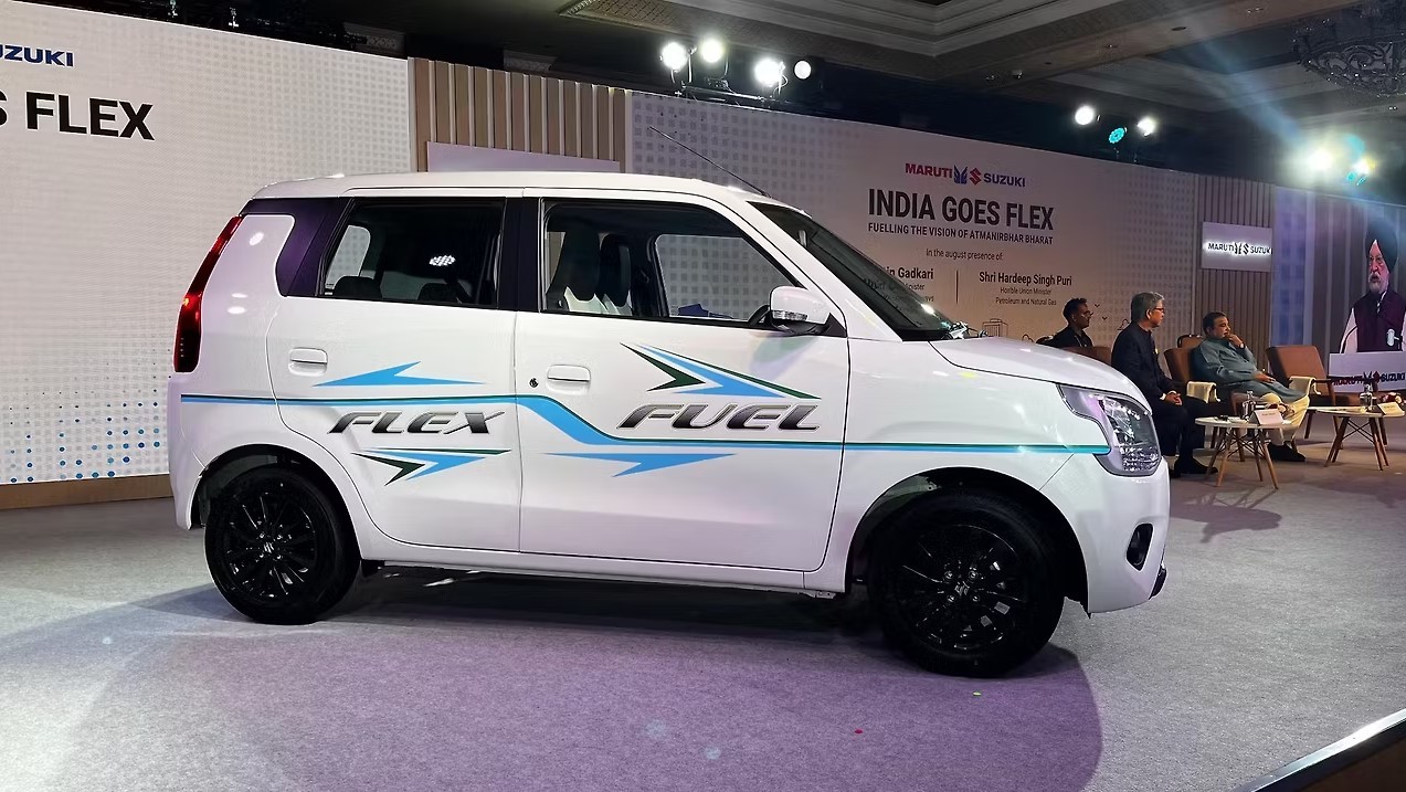 Suzuki ch&iacute;nh thức ra mắt mẫu &ocirc; t&ocirc; hatchback mới gi&aacute; 173 triệu đồng rẻ gần bằng Honda SH, khắc chế cứng Hyundai Grand i10 ảnh 3