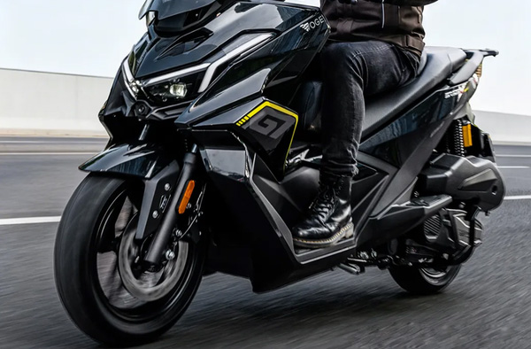 Tin xe trưa 15/6: Ra mắt &lsquo;cơn &aacute;c mộng&rsquo; của Honda SH với gi&aacute; 62 triệu đồng, trang bị &aacute;t v&iacute;a Air Blade