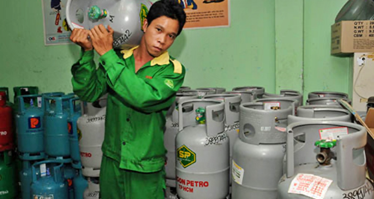 Gi&aacute; gas h&ocirc;m nay 16/6 đứng im, b&igrave;nh 12kg tại H&agrave; Nội v&agrave; TP.HCM ni&ecirc;m yết bao nhi&ecirc;u sau t&iacute;n hiệu ở eo biển Hormuz?