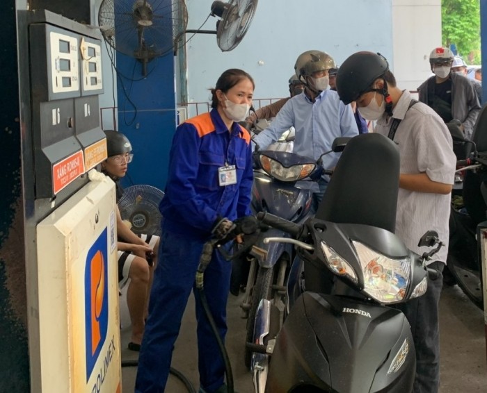 Tin xe hot 17/6: Ch&iacute;nh thức ra mắt &lsquo;vua c&ocirc;n tay&rsquo; mới ph&acirc;n khối lớn hơn Yamaha Exciter v&agrave; Honda Winner R, gi&aacute; hấp dẫn ảnh 3