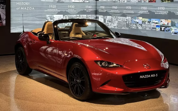 Đ&aacute;nh gi&aacute; Mazda MX-5 2026: Xe thể thao d&agrave;nh cho người m&ecirc; cảm gi&aacute;c l&aacute;i, c&oacute; đ&aacute;ng mua hơn Subaru BRZ?