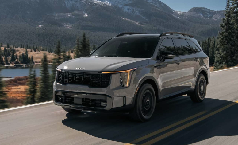 Kia Sorento c&oacute; bản thuần điện mới: &lsquo;K&egrave;n cựa&rsquo; Hyundai Santa Fe, Ford Everest trong cuộc đua SUV 7 chỗ
