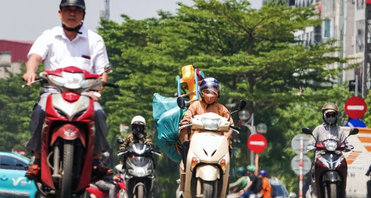 Dự b&aacute;o thời tiết 21/6/2026: H&agrave; Nội ghi nhận mức nhiệt cao nhất, cảnh b&aacute;o khu vực xuất hiện mưa gi&ocirc;ng 