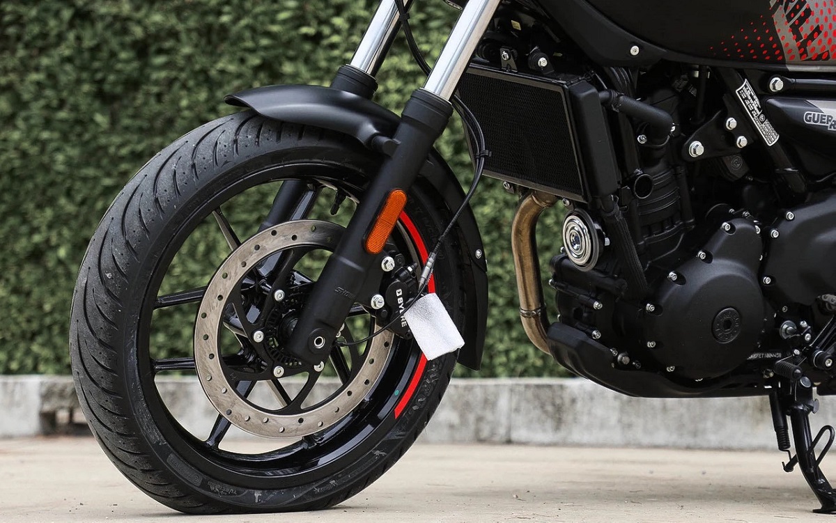 &lsquo;Huyền thoại c&ocirc;n tay&rsquo; mới của Anh ch&iacute;nh thức ra mắt: Kh&aacute;c biệt Honda Winner R v&agrave; Exciter, gi&aacute; dễ mua