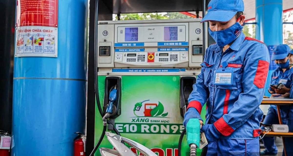 Gi&aacute; xăng dầu h&ocirc;m nay 22/6: Xăng E5 giảm gần 10.000 ngh&igrave;n từ đỉnh, bảng gi&aacute; Petrolimex, PVOIL