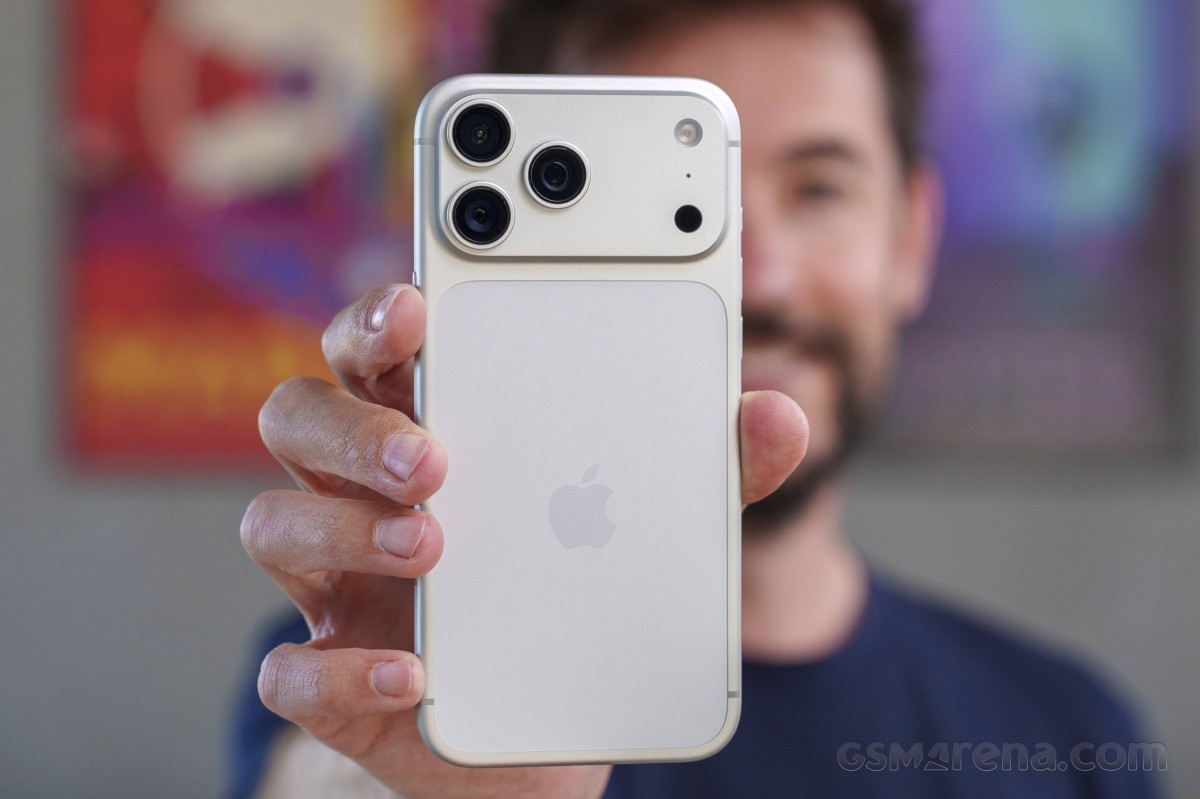 Gi&aacute; iPhone ch&iacute;nh h&atilde;ng mới đập hộp h&ocirc;m nay 22/6: iPhone 17 Pro Max đ&atilde; rẻ vẫn giảm, iPhone 13 như cho